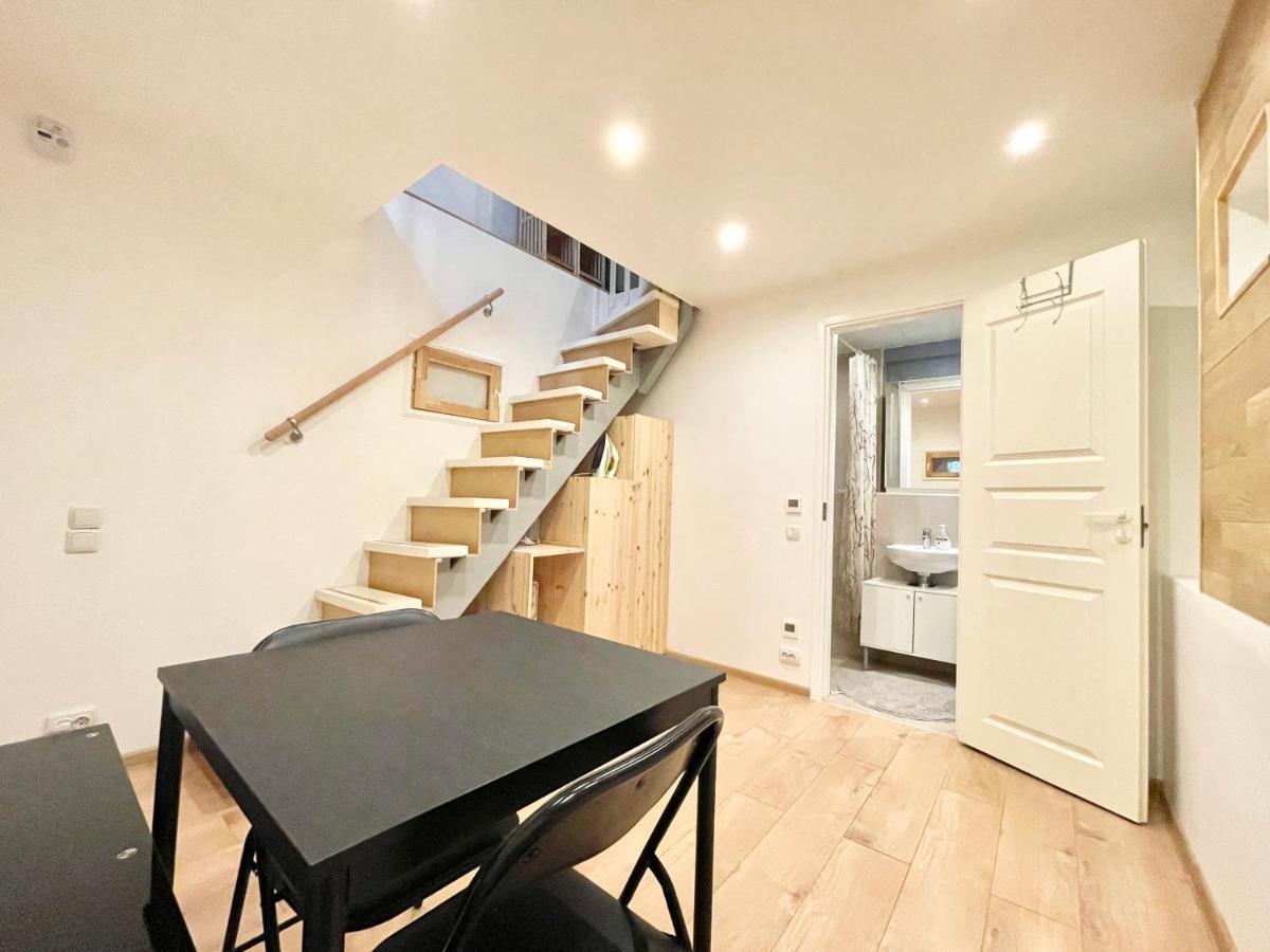 Cosy Studio In Historical Building. City Center Apartment ทาลลินน์ ภายนอก รูปภาพ