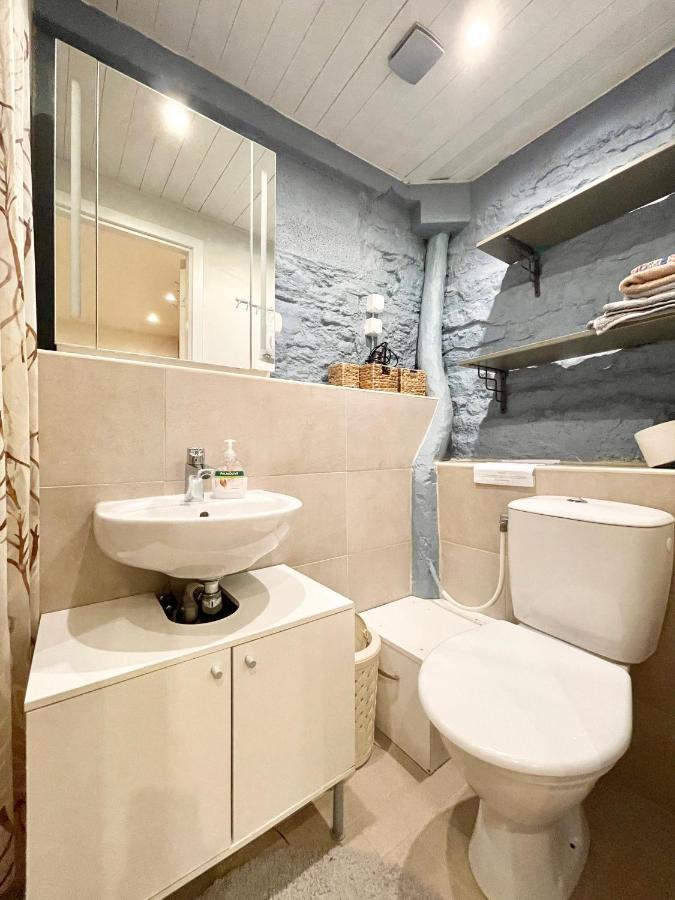 Cosy Studio In Historical Building. City Center Apartment ทาลลินน์ ภายนอก รูปภาพ